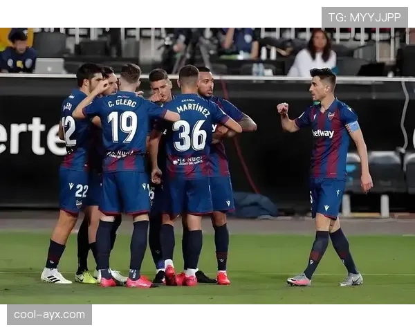 西甲保级混战白热化，多支老牌劲旅深陷降级泥潭