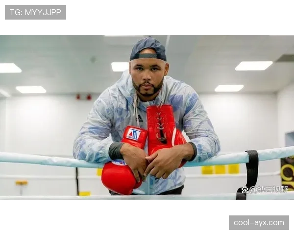 克拉克稳健发挥助英超球队逆转取胜，关键三分到手